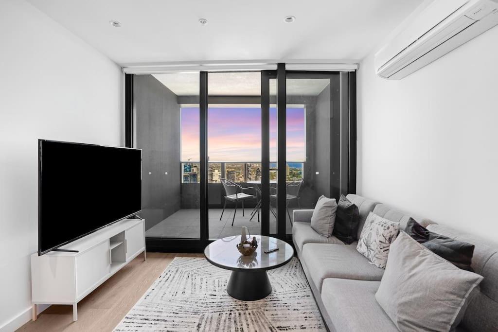 New Waterfront Living With Sublime Views 2B1B Apartment Melbourne Exterior photo